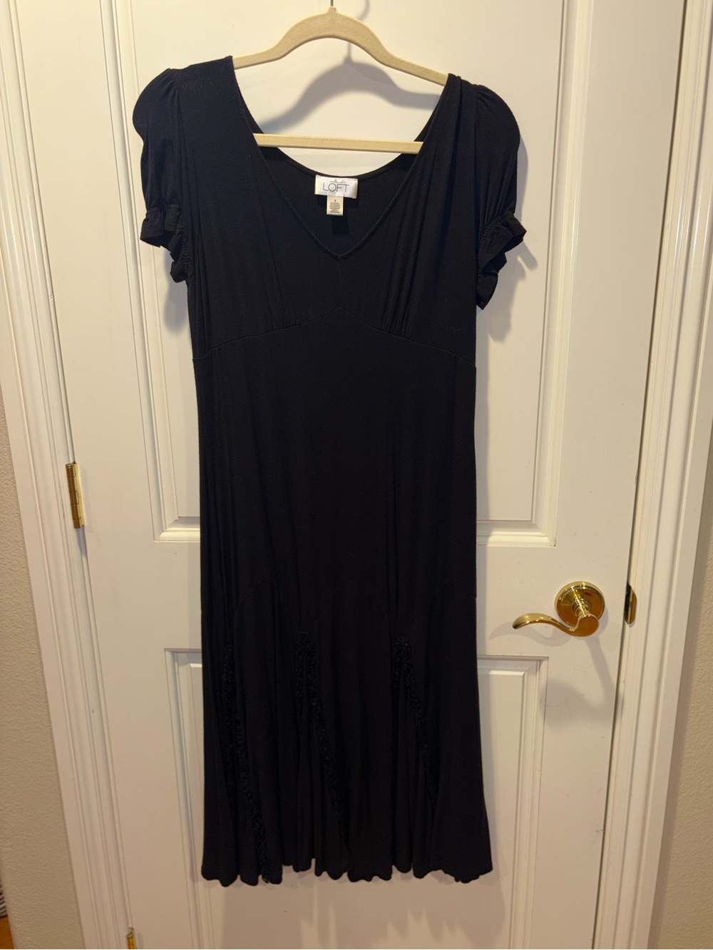 LOFT Black V-Neck Short Sleeve Midi Dress with Ribbon Trim Size 4